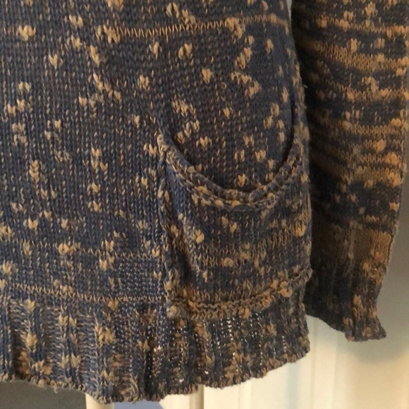 Ladies Sweater - Picture 3 of 6